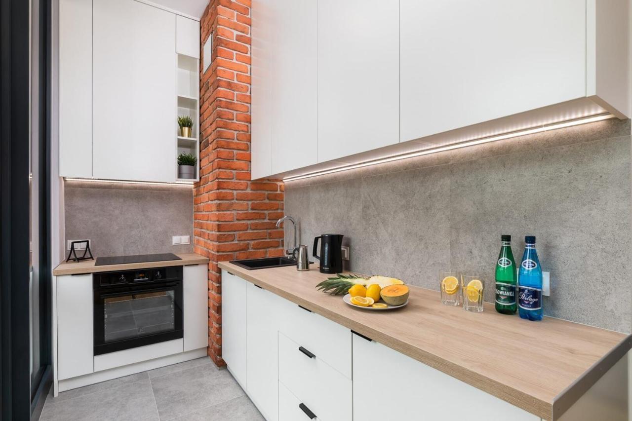 Rent Like - Plac Konesera 6 Apartment